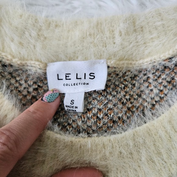 Le Lis Women's Fuzzy Leopard Print Crewneck Sweater. Size S - Picture 7 of 7